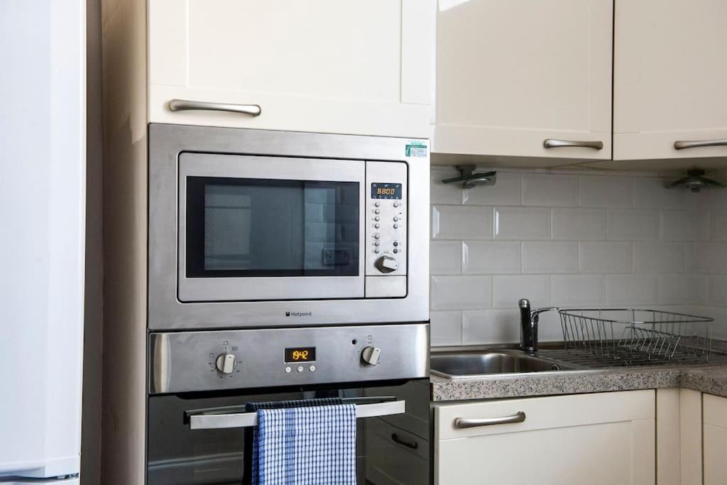 George IV Bridge - Superbly Located 3 Bedroom! Edimburgo Exterior foto